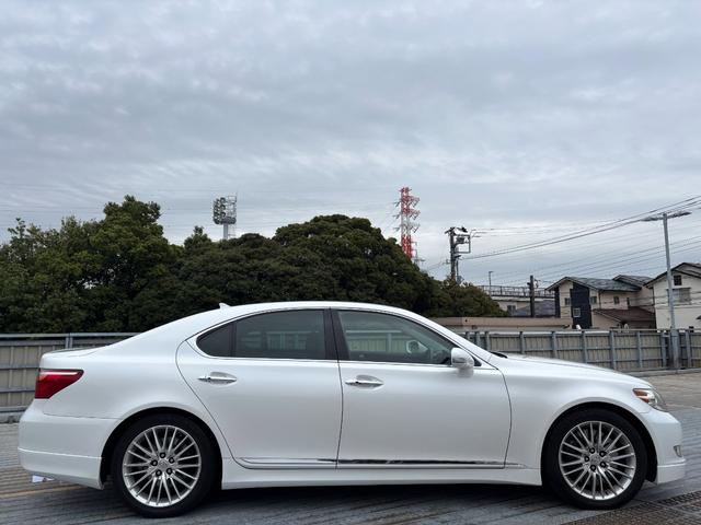 LS LS460 バージョンSZ Iパッケージ 純正19インチAW/Fエアロ/レザーシート/パワーシート/シートヒーター/ワンオーナー/クルコン/TV/バックカメラ/記録簿/ETC(9枚目)