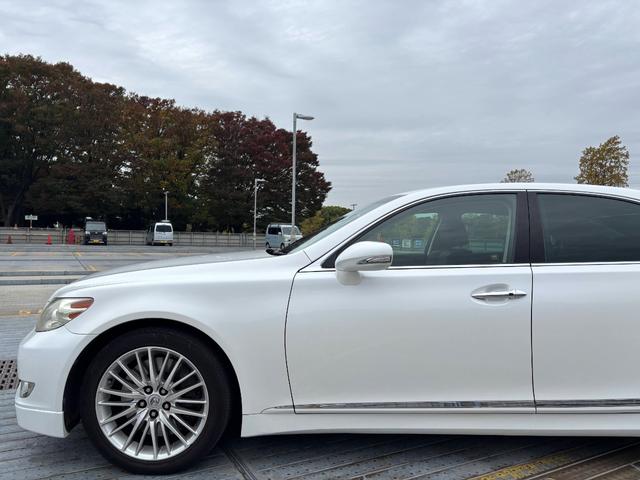 LS LS460 バージョンSZ Iパッケージ 純正19インチAW/Fエアロ/レザーシート/パワーシート/シートヒーター/ワンオーナー/クルコン/TV/バックカメラ/記録簿/ETC(44枚目)