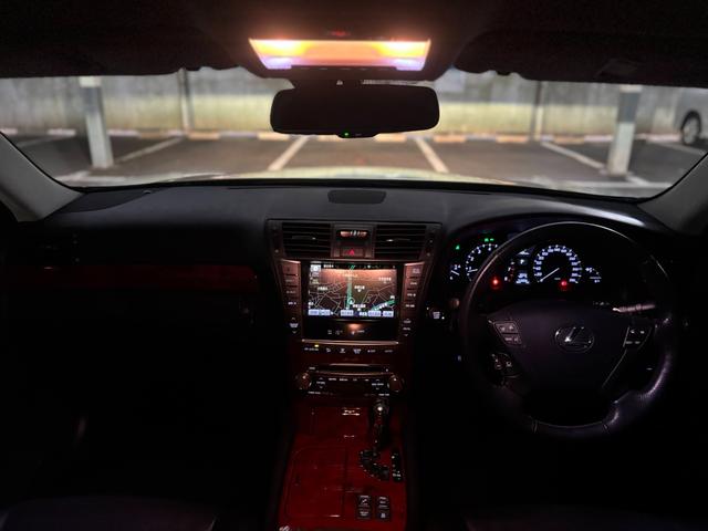 LS LS460 バージョンSZ Iパッケージ 純正19インチAW/Fエアロ/レザーシート/パワーシート/シートヒーター/ワンオーナー/クルコン/TV/バックカメラ/記録簿/ETC(52枚目)