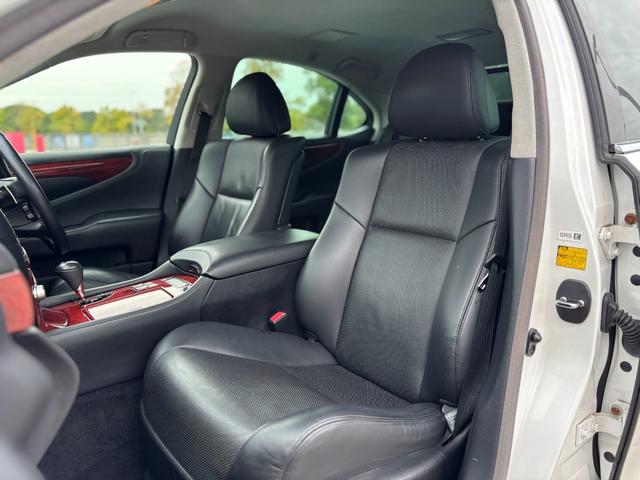 LS LS460 バージョンSZ Iパッケージ 純正19インチAW/Fエアロ/レザーシート/パワーシート/シートヒーター/ワンオーナー/クルコン/TV/バックカメラ/記録簿/ETC(66枚目)