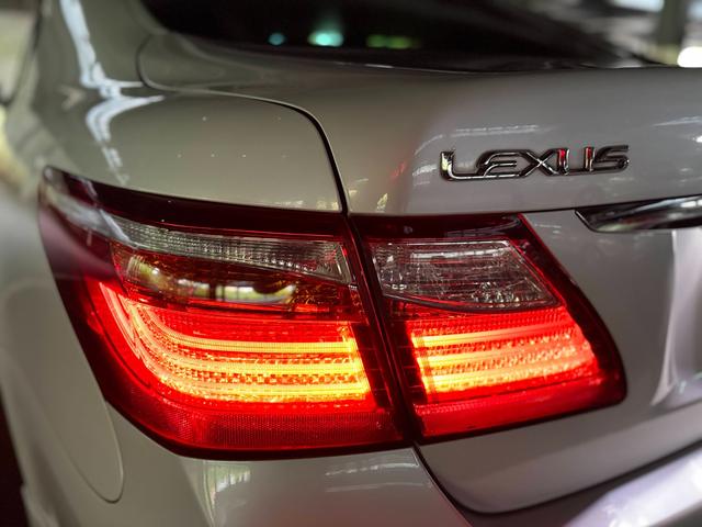 LS LS460 バージョンSZ Iパッケージ 純正19インチAW/Fエアロ/レザーシート/パワーシート/シートヒーター/ワンオーナー/クルコン/TV/バックカメラ/記録簿/ETC(75枚目)