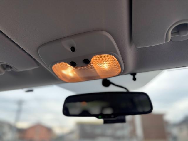 ジープ・コンパス リミテッド　４ＷＤ／Ｂｌｕｅｔｏｏｔｈ／純正１８インチＡＷ／カロッツェリアナビ／ＴＶ／レーダ探知機／ドラレコ／バックカメラ／サイドカメラ／クルコン／レザーシート／ＥＴＣ（16枚目）