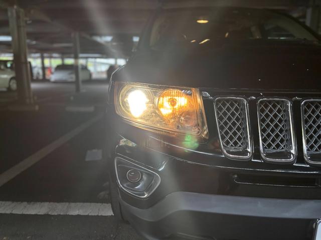 ジープ・コンパス リミテッド　４ＷＤ／Ｂｌｕｅｔｏｏｔｈ／純正１８インチＡＷ／カロッツェリアナビ／ＴＶ／レーダ探知機／ドラレコ／バックカメラ／サイドカメラ／クルコン／レザーシート／ＥＴＣ（24枚目）