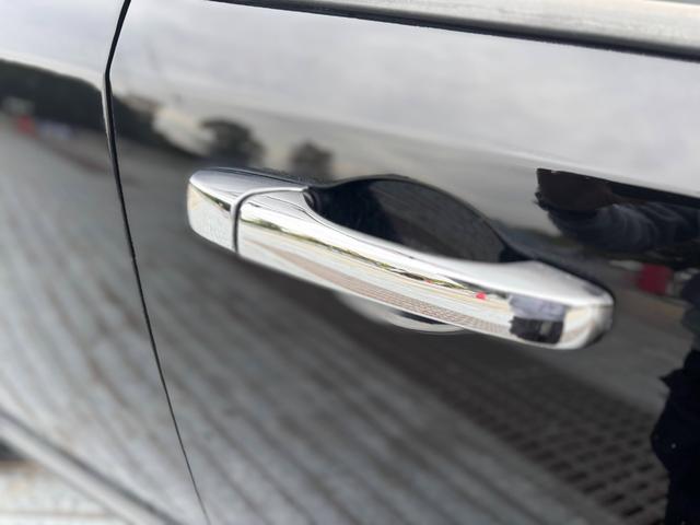 ジープ・コンパス リミテッド　４ＷＤ／Ｂｌｕｅｔｏｏｔｈ／純正１８インチＡＷ／カロッツェリアナビ／ＴＶ／レーダ探知機／ドラレコ／バックカメラ／サイドカメラ／クルコン／レザーシート／ＥＴＣ（32枚目）