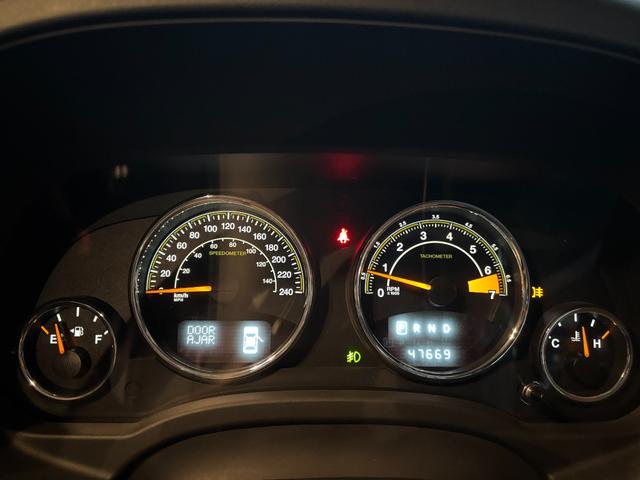 ジープ・コンパス リミテッド　４ＷＤ／Ｂｌｕｅｔｏｏｔｈ／純正１８インチＡＷ／カロッツェリアナビ／ＴＶ／レーダ探知機／ドラレコ／バックカメラ／サイドカメラ／クルコン／レザーシート／ＥＴＣ（68枚目）