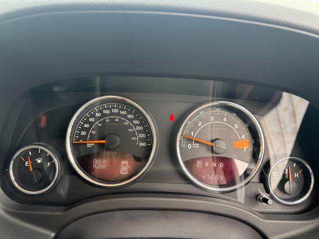 ジープ・コンパス リミテッド　４ＷＤ／Ｂｌｕｅｔｏｏｔｈ／純正１８インチＡＷ／カロッツェリアナビ／ＴＶ／レーダ探知機／ドラレコ／バックカメラ／サイドカメラ／クルコン／レザーシート／ＥＴＣ（70枚目）