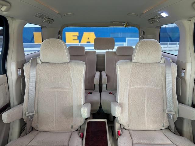 アルファード ２４０Ｇ　４ＷＤ／ワンオーナー／社外１９インチＡＷ／両側パワスラ／Ｆ．Ｒエアロ／パワーシート／後席オットマン／クルコン／フリップダウンモニター／バックカメラ／（29枚目）