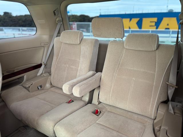 アルファード ２４０Ｇ　４ＷＤ／ワンオーナー／社外１９インチＡＷ／両側パワスラ／Ｆ．Ｒエアロ／パワーシート／後席オットマン／クルコン／フリップダウンモニター／バックカメラ／（55枚目）