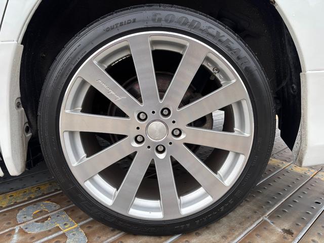 アルファード ２４０Ｇ　４ＷＤ／ワンオーナー／社外１９インチＡＷ／両側パワスラ／Ｆ．Ｒエアロ／パワーシート／後席オットマン／クルコン／フリップダウンモニター／バックカメラ／（56枚目）