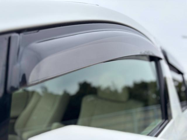 アルファード ２４０Ｇ　４ＷＤ／ワンオーナー／社外１９インチＡＷ／両側パワスラ／Ｆ．Ｒエアロ／パワーシート／後席オットマン／クルコン／フリップダウンモニター／バックカメラ／（62枚目）