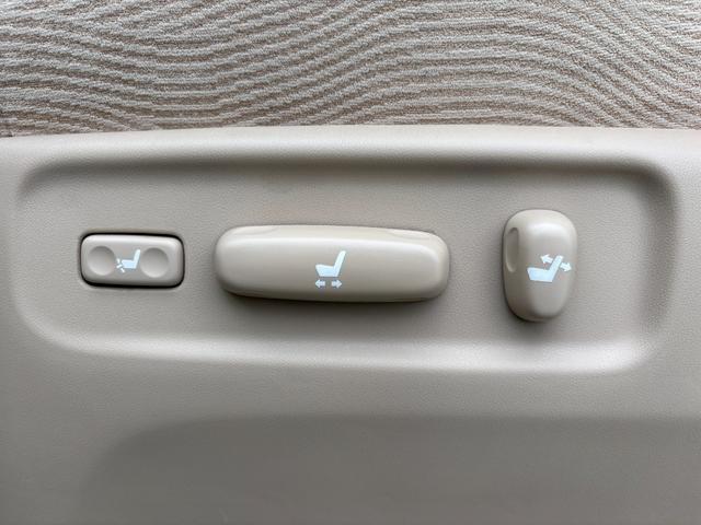 アルファード ２４０Ｇ　４ＷＤ／ワンオーナー／社外１９インチＡＷ／両側パワスラ／Ｆ．Ｒエアロ／パワーシート／後席オットマン／クルコン／フリップダウンモニター／バックカメラ／（72枚目）