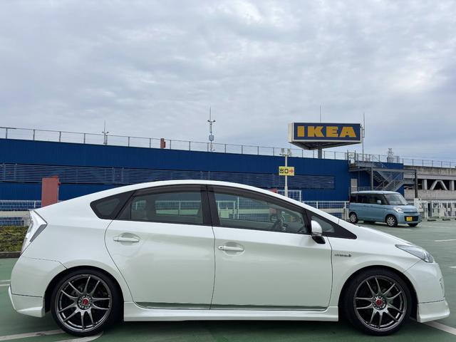 プリウス Ｓ　ＷＯＲＫ１８インチＡＷ／Ｂｌｕｅｔｏｏｔｈ／サンルーフ／カロッツェリアナビ／ＴＶ／ＴＥＩＮ車高調／クルコン／バックカメラ／ＥＴＣ（15枚目）