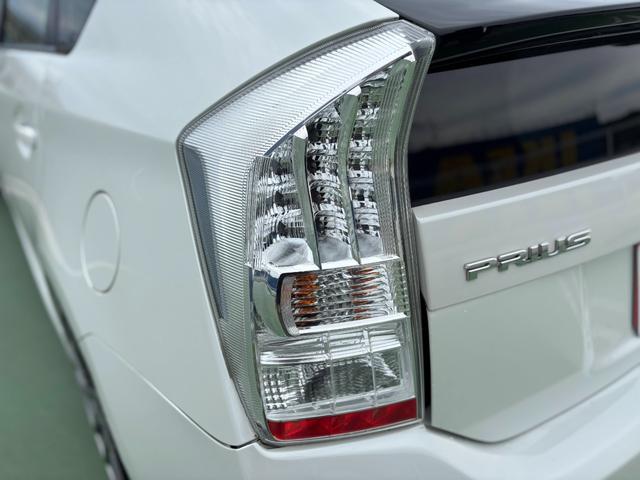プリウス Ｓ　ＷＯＲＫ１８インチＡＷ／Ｂｌｕｅｔｏｏｔｈ／サンルーフ／カロッツェリアナビ／ＴＶ／ＴＥＩＮ車高調／クルコン／バックカメラ／ＥＴＣ（17枚目）