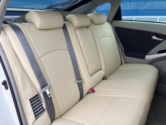 プリウス Ｓ　ＷＯＲＫ１８インチＡＷ／Ｂｌｕｅｔｏｏｔｈ／サンルーフ／カロッツェリアナビ／ＴＶ／ＴＥＩＮ車高調／クルコン／バックカメラ／ＥＴＣ（24枚目）