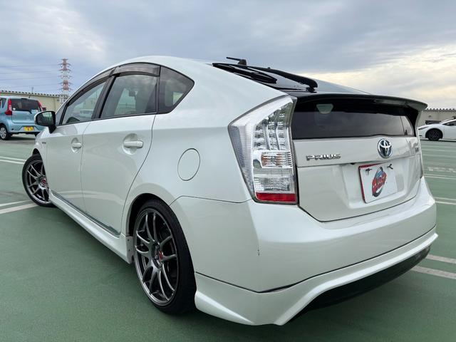 プリウス Ｓ　ＷＯＲＫ１８インチＡＷ／Ｂｌｕｅｔｏｏｔｈ／サンルーフ／カロッツェリアナビ／ＴＶ／ＴＥＩＮ車高調／クルコン／バックカメラ／ＥＴＣ（42枚目）
