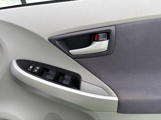 プリウス Ｓ　ＷＯＲＫ１８インチＡＷ／Ｂｌｕｅｔｏｏｔｈ／サンルーフ／カロッツェリアナビ／ＴＶ／ＴＥＩＮ車高調／クルコン／バックカメラ／ＥＴＣ（63枚目）