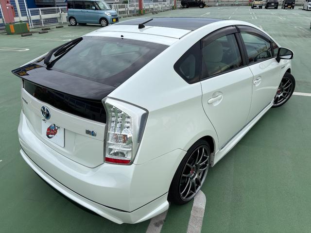 プリウス Ｓ　ＷＯＲＫ１８インチＡＷ／Ｂｌｕｅｔｏｏｔｈ／サンルーフ／カロッツェリアナビ／ＴＶ／ＴＥＩＮ車高調／クルコン／バックカメラ／ＥＴＣ（68枚目）