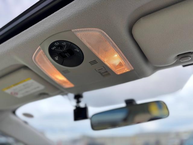 プリウス Ｓ　ＷＯＲＫ１８インチＡＷ／Ｂｌｕｅｔｏｏｔｈ／サンルーフ／カロッツェリアナビ／ＴＶ／ＴＥＩＮ車高調／クルコン／バックカメラ／ＥＴＣ（69枚目）