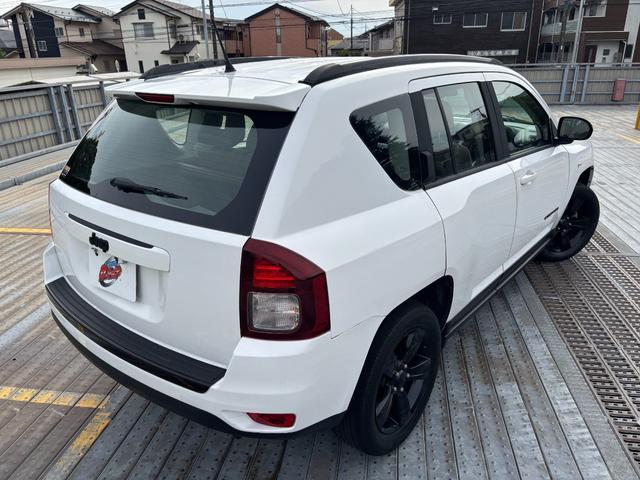 ジープ・コンパス アルティテュード　スポーツ　ナビエディション　純正１７インチＡＷ／Ｂｌｕｅｔｏｏｔｈ／カロッツェリアナビ／サイドカメラ／ルーフレール／クルコン／フォグ（11枚目）