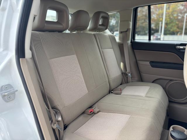 ジープ・コンパス アルティテュード　スポーツ　ナビエディション　純正１７インチＡＷ／Ｂｌｕｅｔｏｏｔｈ／カロッツェリアナビ／サイドカメラ／ルーフレール／クルコン／フォグ（59枚目）