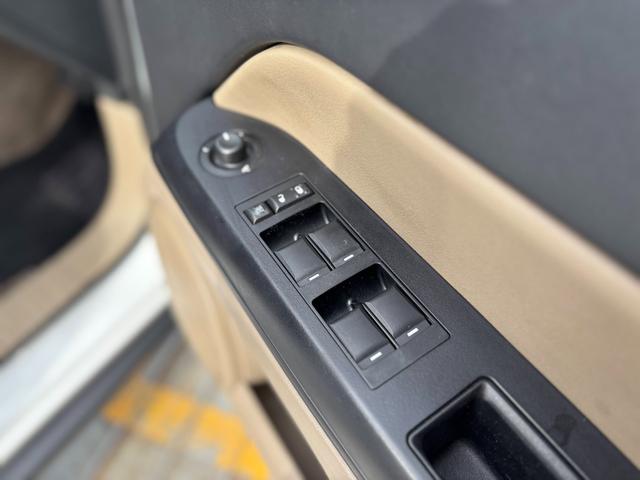 ジープ・コンパス アルティテュード　スポーツ　ナビエディション　純正１７インチＡＷ／Ｂｌｕｅｔｏｏｔｈ／カロッツェリアナビ／サイドカメラ／ルーフレール／クルコン／フォグ（75枚目）