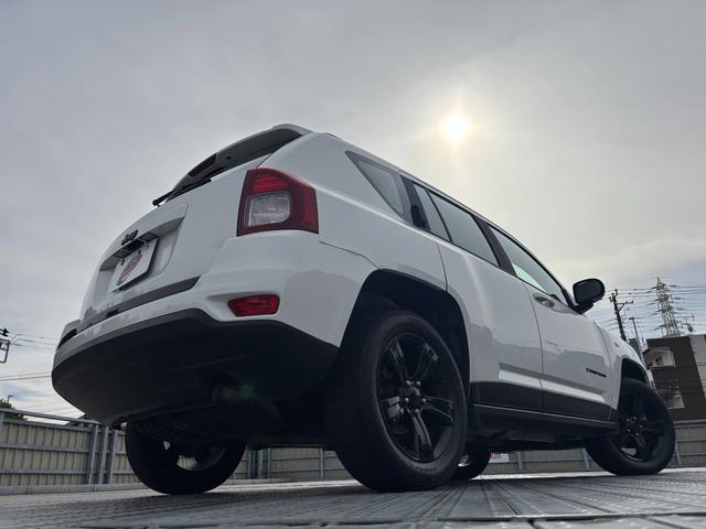 ジープ・コンパス アルティテュード　スポーツ　ナビエディション　純正１７インチＡＷ／Ｂｌｕｅｔｏｏｔｈ／カロッツェリアナビ／サイドカメラ／ルーフレール／クルコン／フォグ（77枚目）