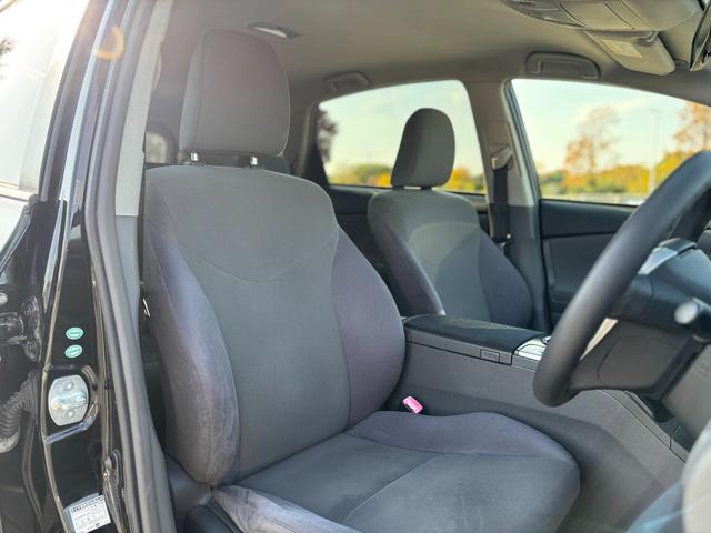 プリウスアルファ Ｓ　純正１６インチＡＷ／Ｂｌｕｅｔｏｏｔｈ／７人乗り／バックカメラ／ＴＶ／フォグ／プッシュスタート／ＥＴＣ（7枚目）