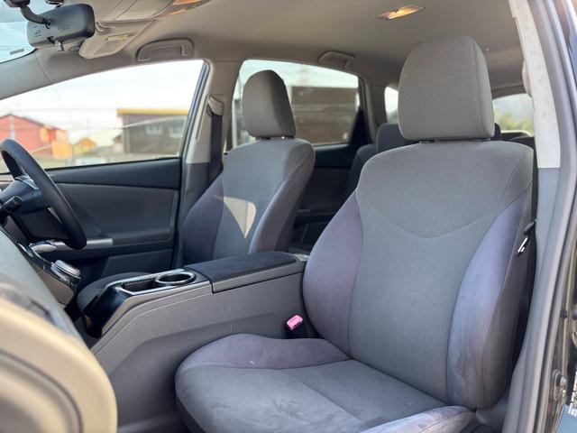 プリウスアルファ Ｓ　純正１６インチＡＷ／Ｂｌｕｅｔｏｏｔｈ／７人乗り／バックカメラ／ＴＶ／フォグ／プッシュスタート／ＥＴＣ（52枚目）