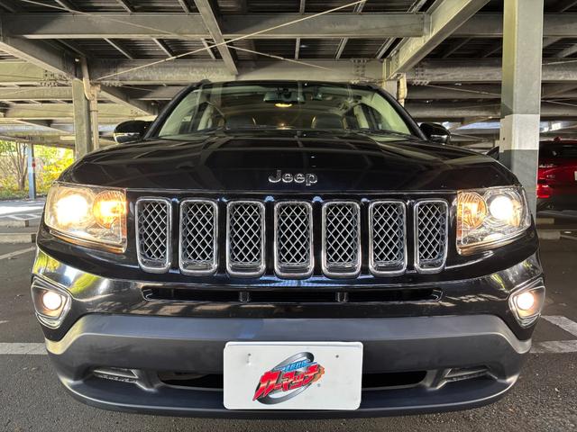 ジープ・コンパス リミテッド　４ＷＤ／１８インチアルミＡＷ／サンルーフ／レザーシート／Ｄ席パワーシート／シートヒーター／サイドカメラ／ドラレコ／クルコン／ＥＴＣ（12枚目）