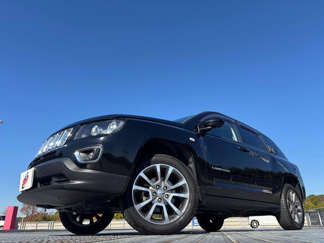 ジープ・コンパス リミテッド　４ＷＤ／１８インチアルミＡＷ／サンルーフ／レザーシート／Ｄ席パワーシート／シートヒーター／サイドカメラ／ドラレコ／クルコン／ＥＴＣ（15枚目）