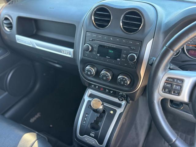 ジープ・コンパス リミテッド　４ＷＤ／１８インチアルミＡＷ／サンルーフ／レザーシート／Ｄ席パワーシート／シートヒーター／サイドカメラ／ドラレコ／クルコン／ＥＴＣ（27枚目）