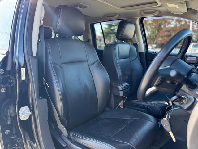 ジープ・コンパス リミテッド　４ＷＤ／１８インチアルミＡＷ／サンルーフ／レザーシート／Ｄ席パワーシート／シートヒーター／サイドカメラ／ドラレコ／クルコン／ＥＴＣ（46枚目）