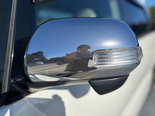 エスティマ アエラス　社外１８インチＡＷ／Ｂｌｕｅｔｏｏｔｈ／ダブルサンルーフ／両側パワスラ／Ｆバンパーモデリスタ／後席オットマン／レーダー探知機／ソナー／バックカメラ／ＥＴＣ（7枚目）