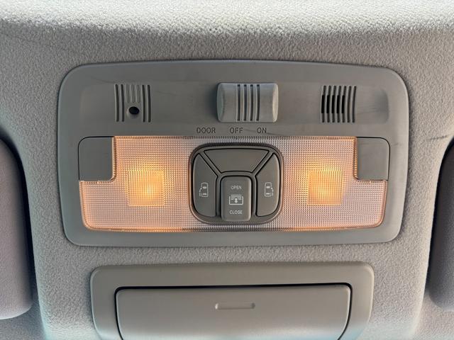 エスティマ アエラス　社外１８インチＡＷ／Ｂｌｕｅｔｏｏｔｈ／ダブルサンルーフ／両側パワスラ／Ｆバンパーモデリスタ／後席オットマン／レーダー探知機／ソナー／バックカメラ／ＥＴＣ（21枚目）