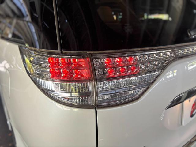 エスティマ アエラス　社外１８インチＡＷ／Ｂｌｕｅｔｏｏｔｈ／ダブルサンルーフ／両側パワスラ／Ｆバンパーモデリスタ／後席オットマン／レーダー探知機／ソナー／バックカメラ／ＥＴＣ（24枚目）