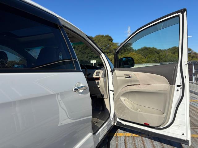 エスティマ アエラス　社外１８インチＡＷ／Ｂｌｕｅｔｏｏｔｈ／ダブルサンルーフ／両側パワスラ／Ｆバンパーモデリスタ／後席オットマン／レーダー探知機／ソナー／バックカメラ／ＥＴＣ（50枚目）