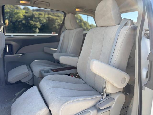 エスティマ アエラス　社外１８インチＡＷ／Ｂｌｕｅｔｏｏｔｈ／ダブルサンルーフ／両側パワスラ／Ｆバンパーモデリスタ／後席オットマン／レーダー探知機／ソナー／バックカメラ／ＥＴＣ（57枚目）