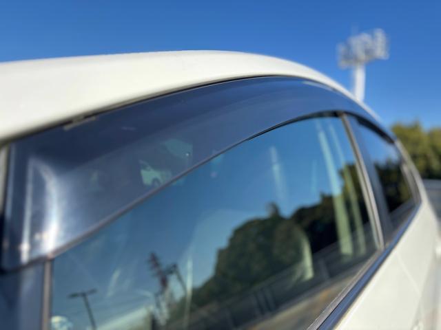 プリウスアルファ S 社外19インチAW/Bluetooth/カロッツェリアナビ/ALPINEフリップダウンモニター/社外マフラー/社外エアロ/社外スピーカー/バックカメラ/ETC(12枚目)