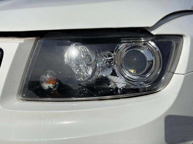 ジープ・コンパス リミテッドクローム 純正17インチAW/社外ナビ/フルフラットシート/バックカメラ/サイドカメラ/TV/ルーフレール/フォグ/記録簿/ETC(13枚目)