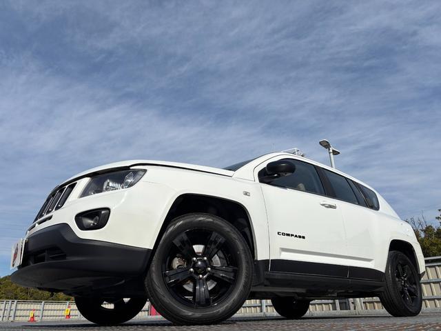 ジープ・コンパス リミテッドクローム 純正17インチAW/社外ナビ/フルフラットシート/バックカメラ/サイドカメラ/TV/ルーフレール/フォグ/記録簿/ETC(18枚目)