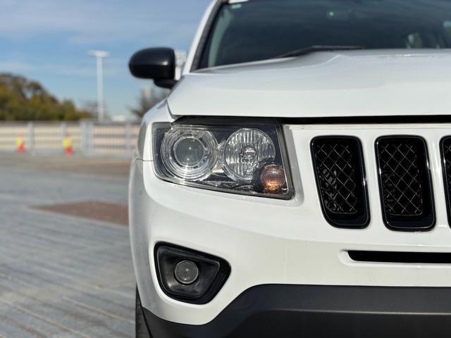 ジープ・コンパス リミテッドクローム 純正17インチAW/社外ナビ/フルフラットシート/バックカメラ/サイドカメラ/TV/ルーフレール/フォグ/記録簿/ETC(19枚目)