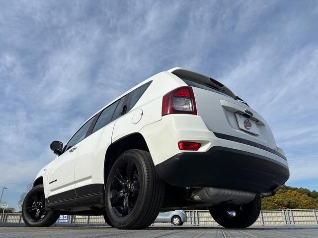 ジープ・コンパス リミテッドクローム 純正17インチAW/社外ナビ/フルフラットシート/バックカメラ/サイドカメラ/TV/ルーフレール/フォグ/記録簿/ETC(20枚目)