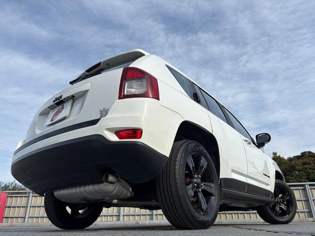 ジープ・コンパス リミテッドクローム 純正17インチAW/社外ナビ/フルフラットシート/バックカメラ/サイドカメラ/TV/ルーフレール/フォグ/記録簿/ETC(38枚目)