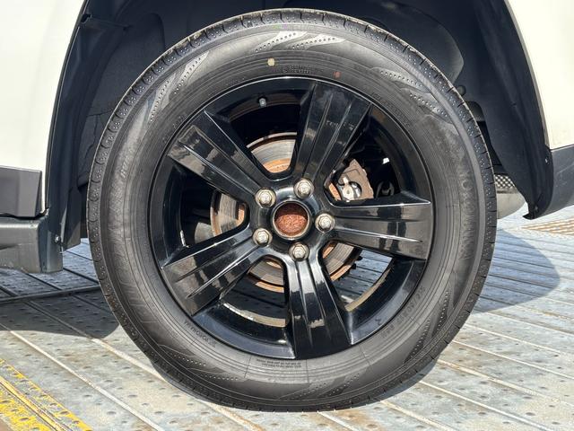 ジープ・コンパス リミテッドクローム 純正17インチAW/社外ナビ/フルフラットシート/バックカメラ/サイドカメラ/TV/ルーフレール/フォグ/記録簿/ETC(64枚目)