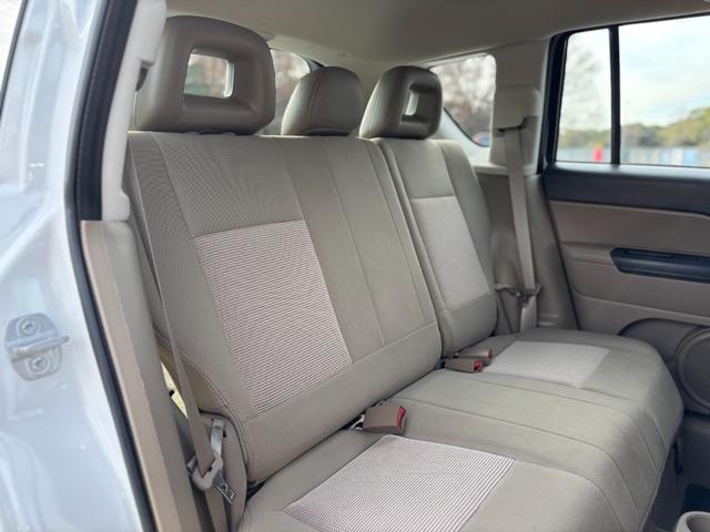 ジープ・コンパス リミテッドクローム 純正17インチAW/社外ナビ/フルフラットシート/バックカメラ/サイドカメラ/TV/ルーフレール/フォグ/記録簿/ETC(67枚目)