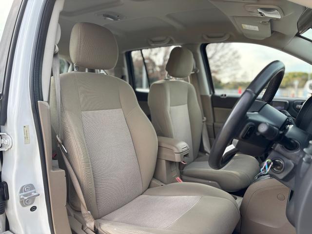 ジープ・コンパス リミテッドクローム 純正17インチAW/社外ナビ/フルフラットシート/バックカメラ/サイドカメラ/TV/ルーフレール/フォグ/記録簿/ETC(70枚目)