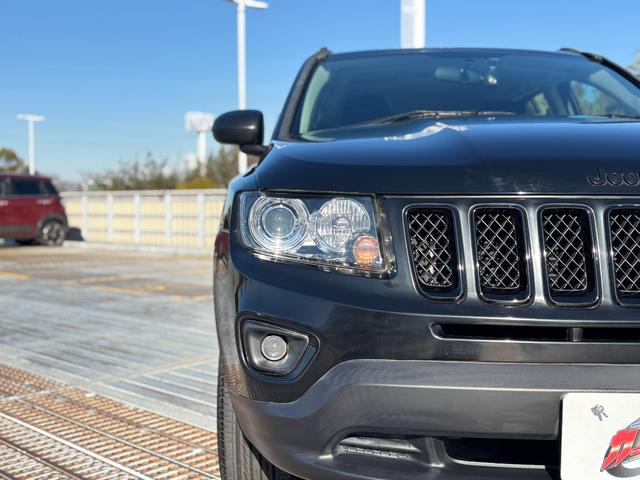 ジープ・コンパス アルティテュード　スポーツ　純正１７インチＡＷ／サイドカメラ／ドラレコ／フルフラットシート／ルーフレール／フォグ／ＥＴＣ（15枚目）