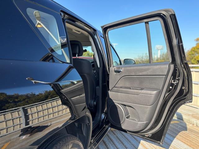 ジープ・コンパス アルティテュード　スポーツ　純正１７インチＡＷ／サイドカメラ／ドラレコ／フルフラットシート／ルーフレール／フォグ／ＥＴＣ（40枚目）