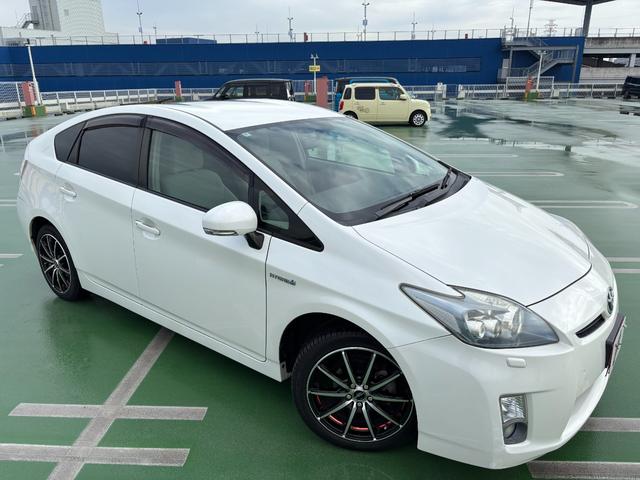 プリウス Ｓツーリングセレクション　社外１７インチＡＷ／Ｂｌｕｅｔｏｏｔｈ／ＴＶ／バックカメラ／フルフラットシート／フォグ／ＥＴＣ（13枚目）