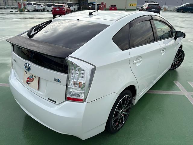 プリウス Ｓツーリングセレクション　社外１７インチＡＷ／Ｂｌｕｅｔｏｏｔｈ／ＴＶ／バックカメラ／フルフラットシート／フォグ／ＥＴＣ（32枚目）